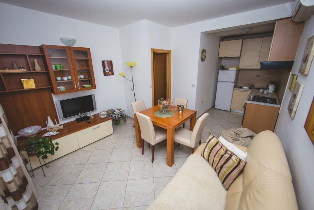Apartment Karla&Nella Stobreč Zewnętrze zdjęcie